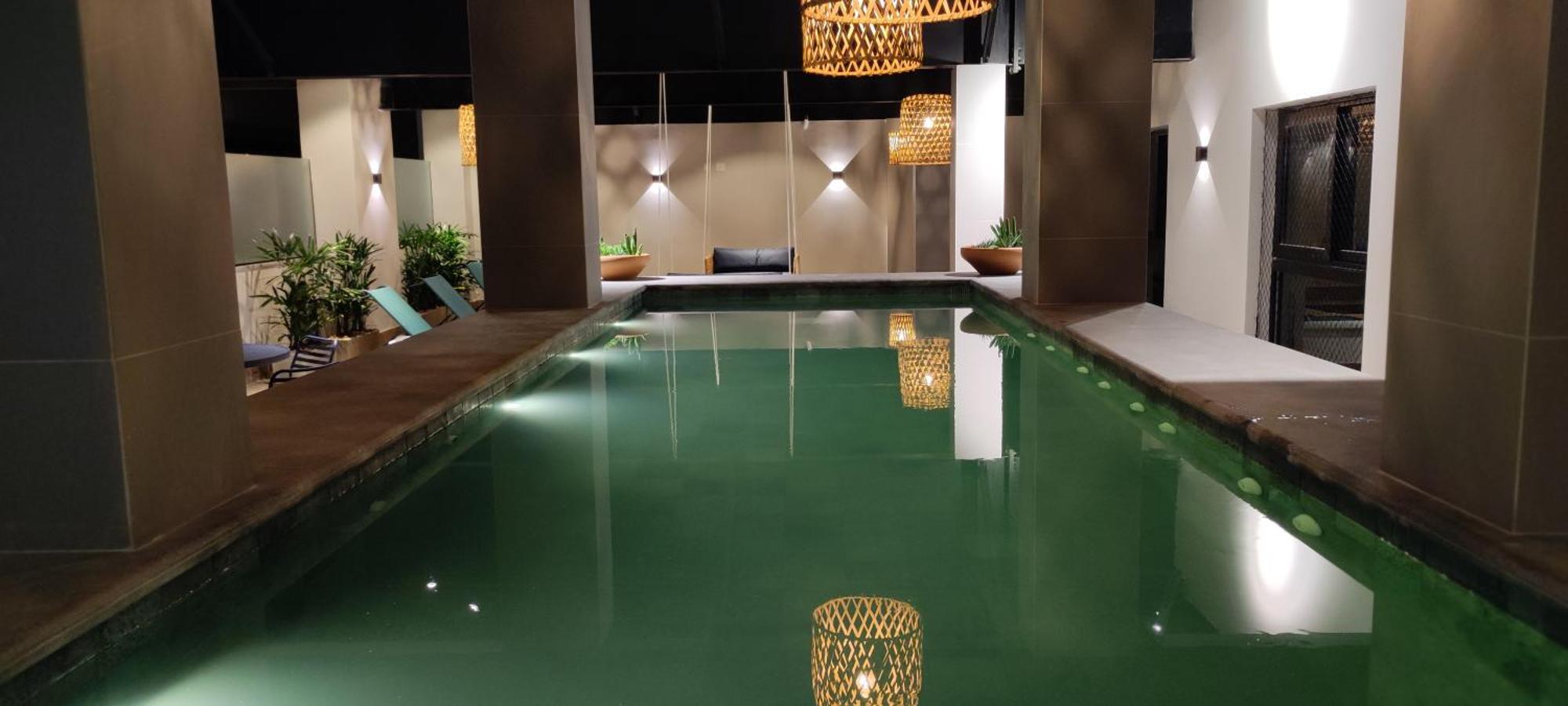 Kastel Petropolis Hotel Luaran gambar
