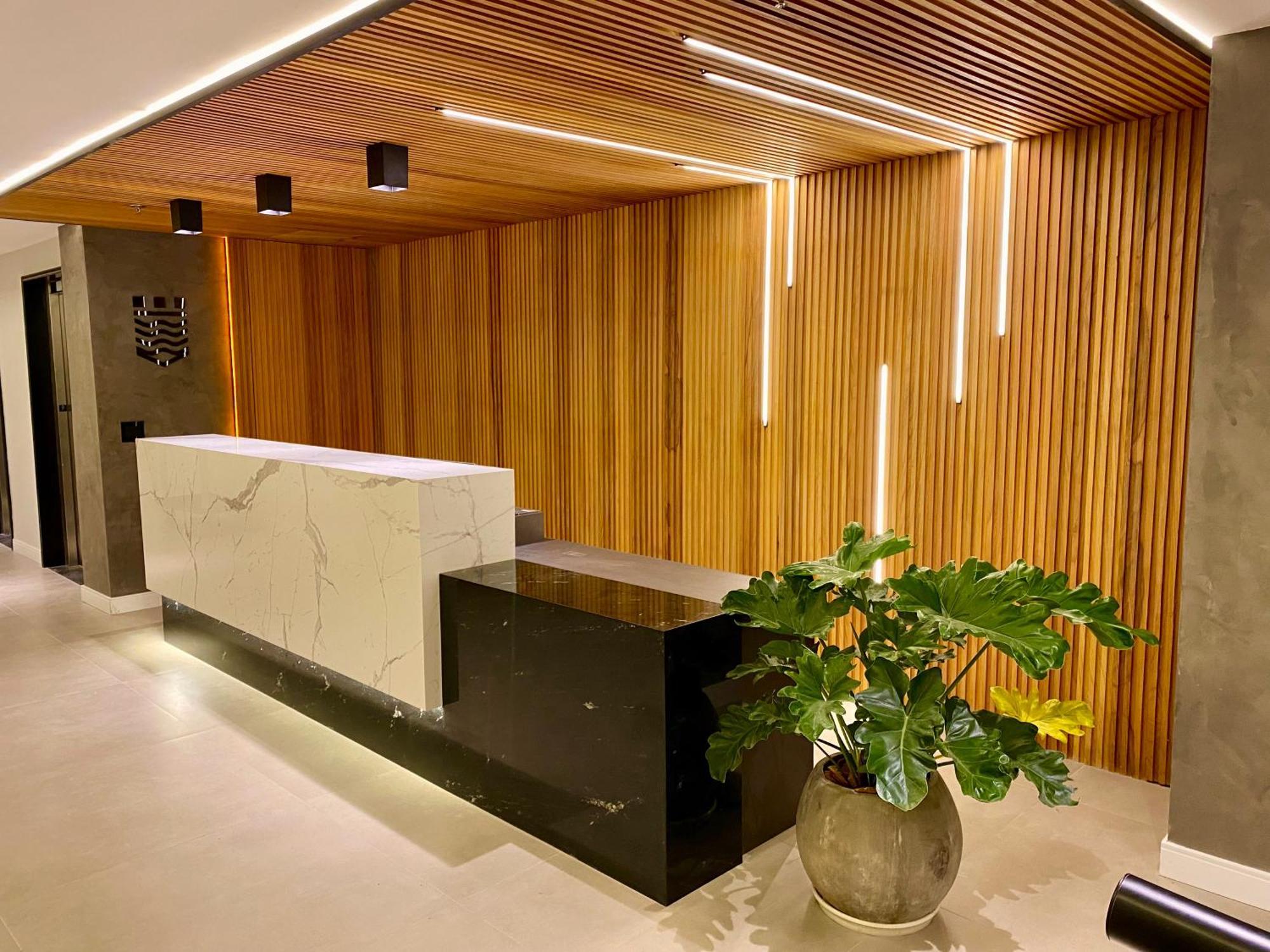 Kastel Petropolis Hotel Luaran gambar