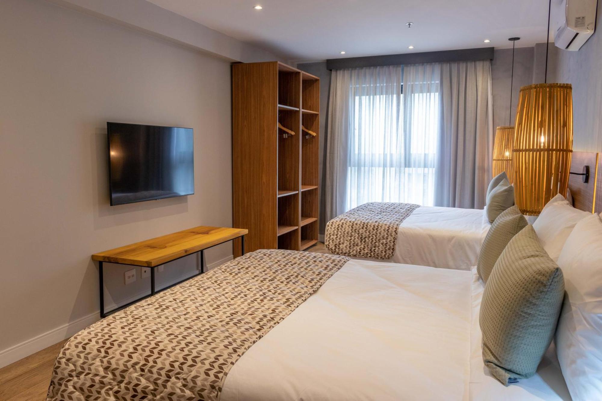 Kastel Petropolis Hotel Luaran gambar