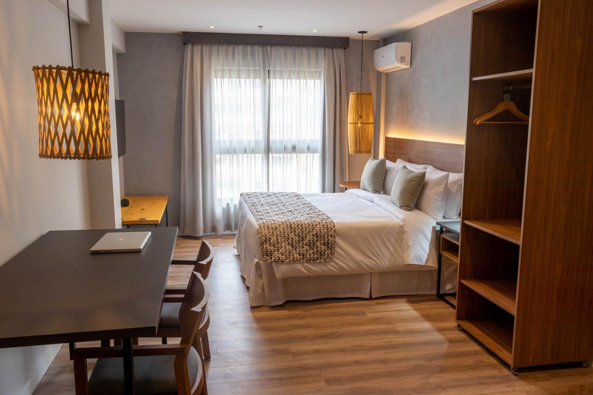 Kastel Petropolis Hotel Luaran gambar