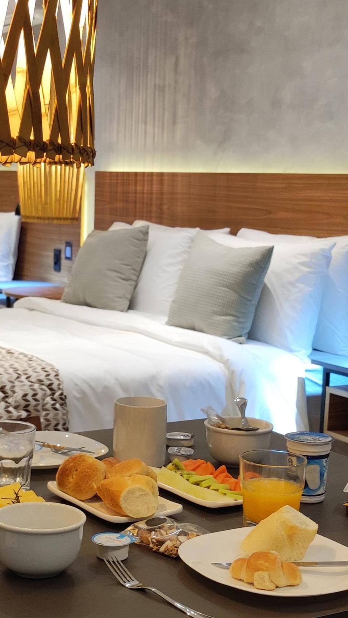 Kastel Petropolis Hotel Luaran gambar